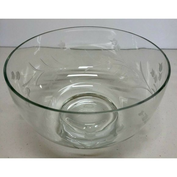 MS16 Vintage Large engraved cut Fruit / Salad Bowl 9 1/2' w x 5' h x 4 3/8' base - Picture 2 of 5